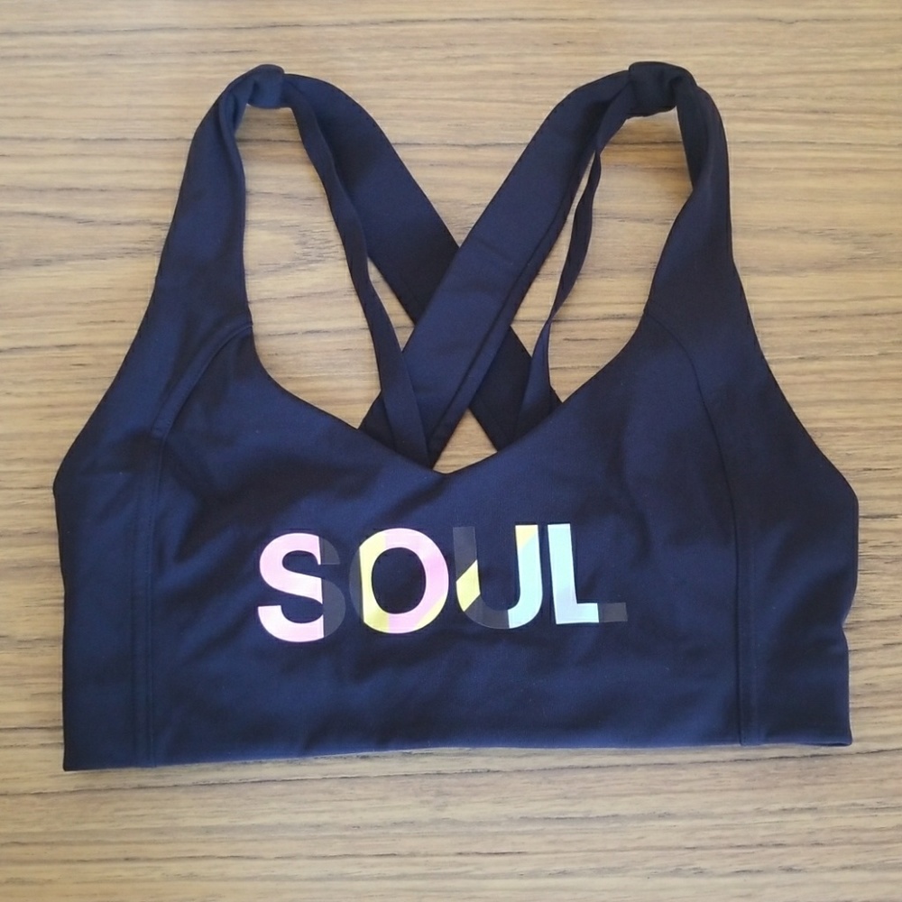 Lululemon sports bra